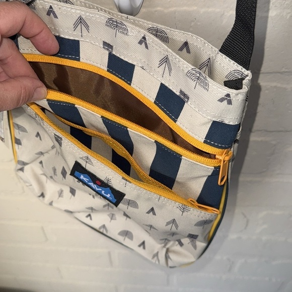 KAVU Crossbody Bag tree print  keepalong NEW rope strap adjustable keepsake - Picture 4 of 4